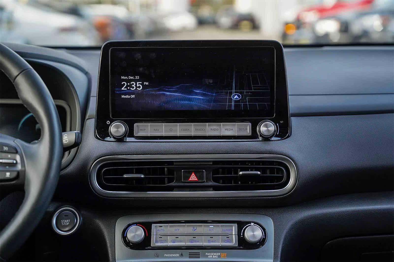 Certified 2022 Hyundai Kona Limited image 13