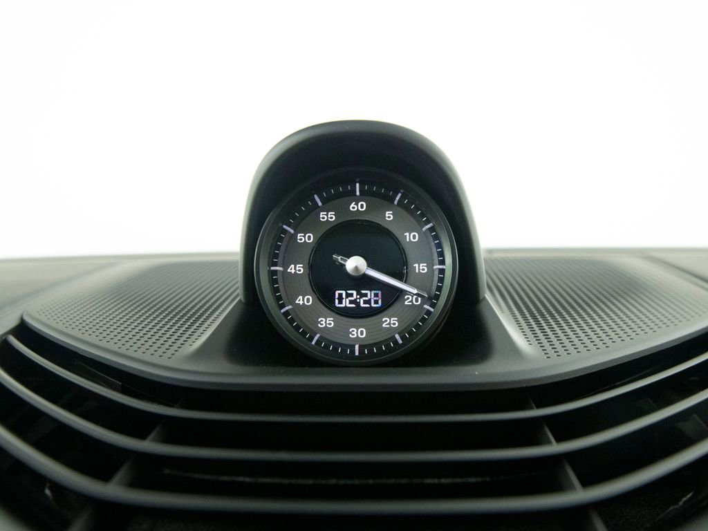 New 2026 Porsche Taycan 4 image 27