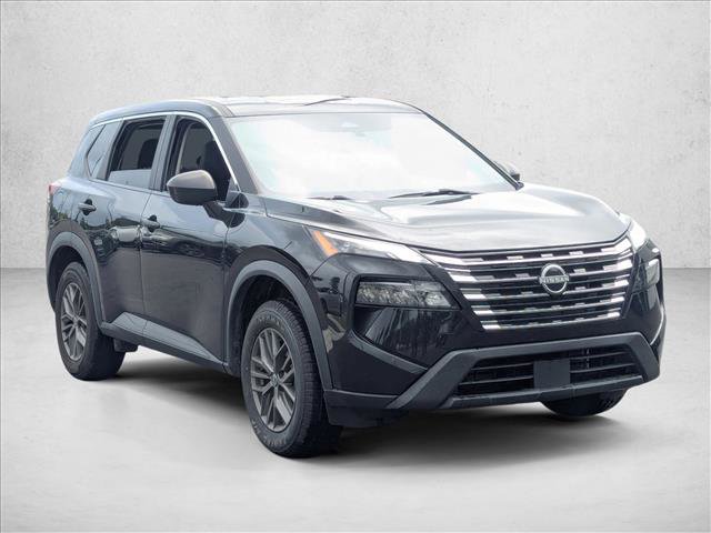 Used 2024 Nissan Rogue S image 3