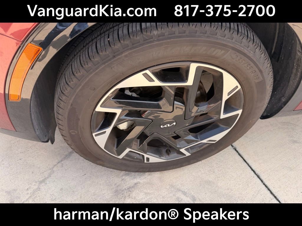 Certified 2025 Kia Sportage SX FWD image 8