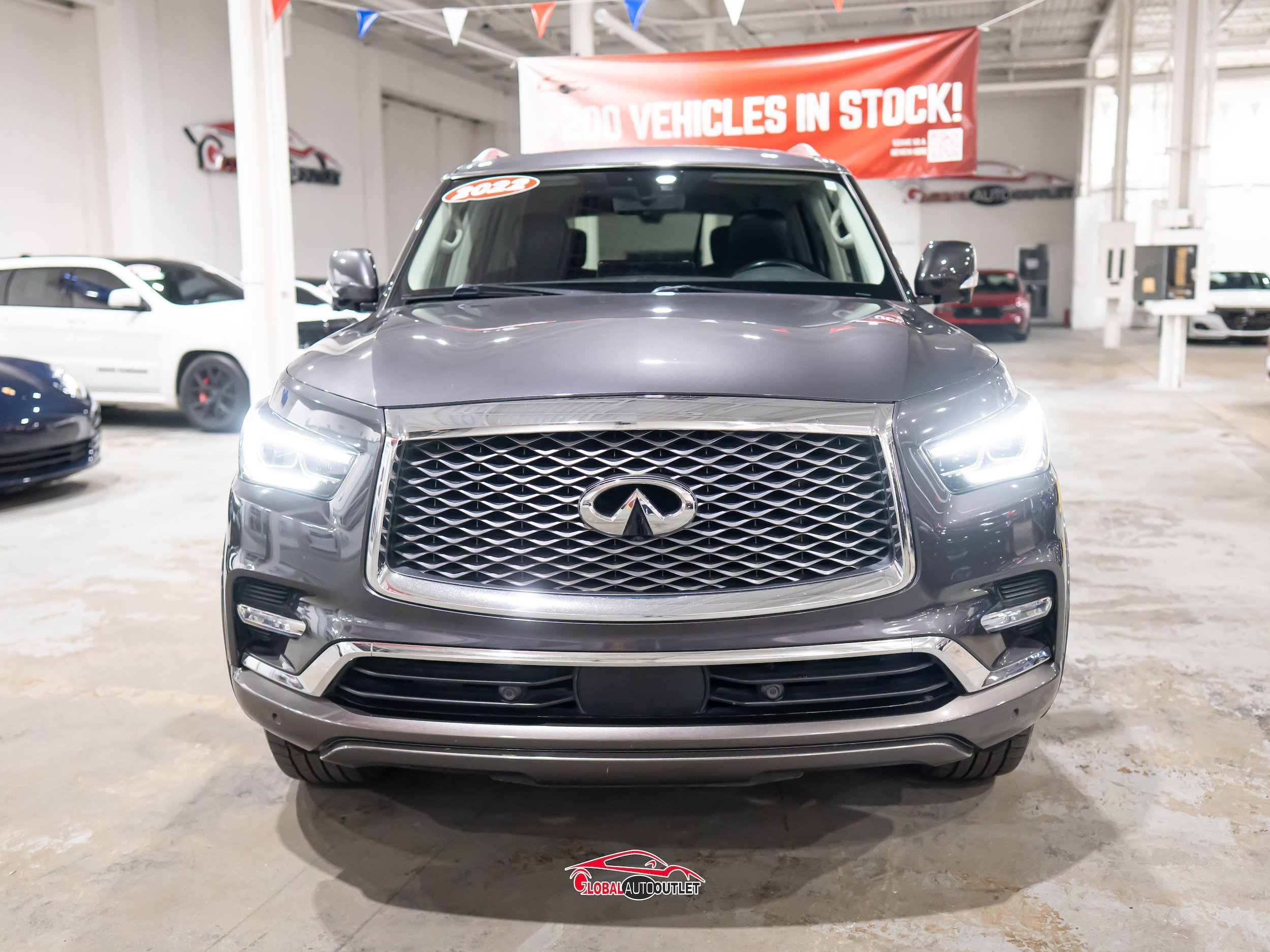 Used 2022 INFINITI QX80 Luxe AWD/4WD image 2