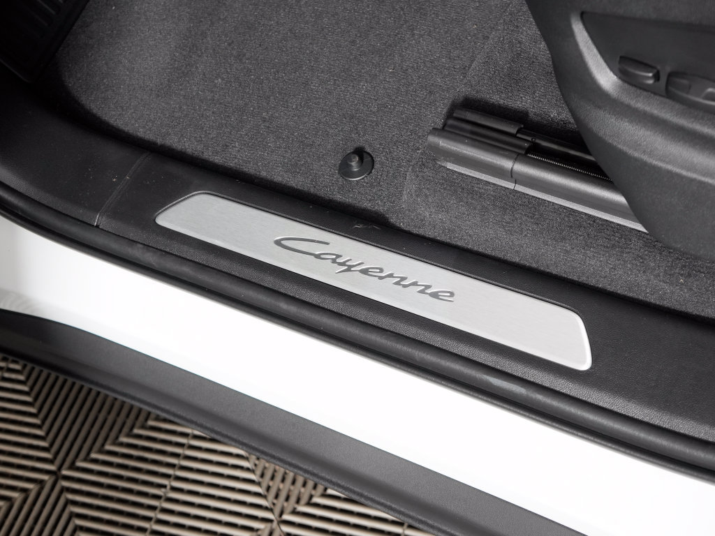 New 2026 Porsche Cayenne Coupe AWD/4WD image 19