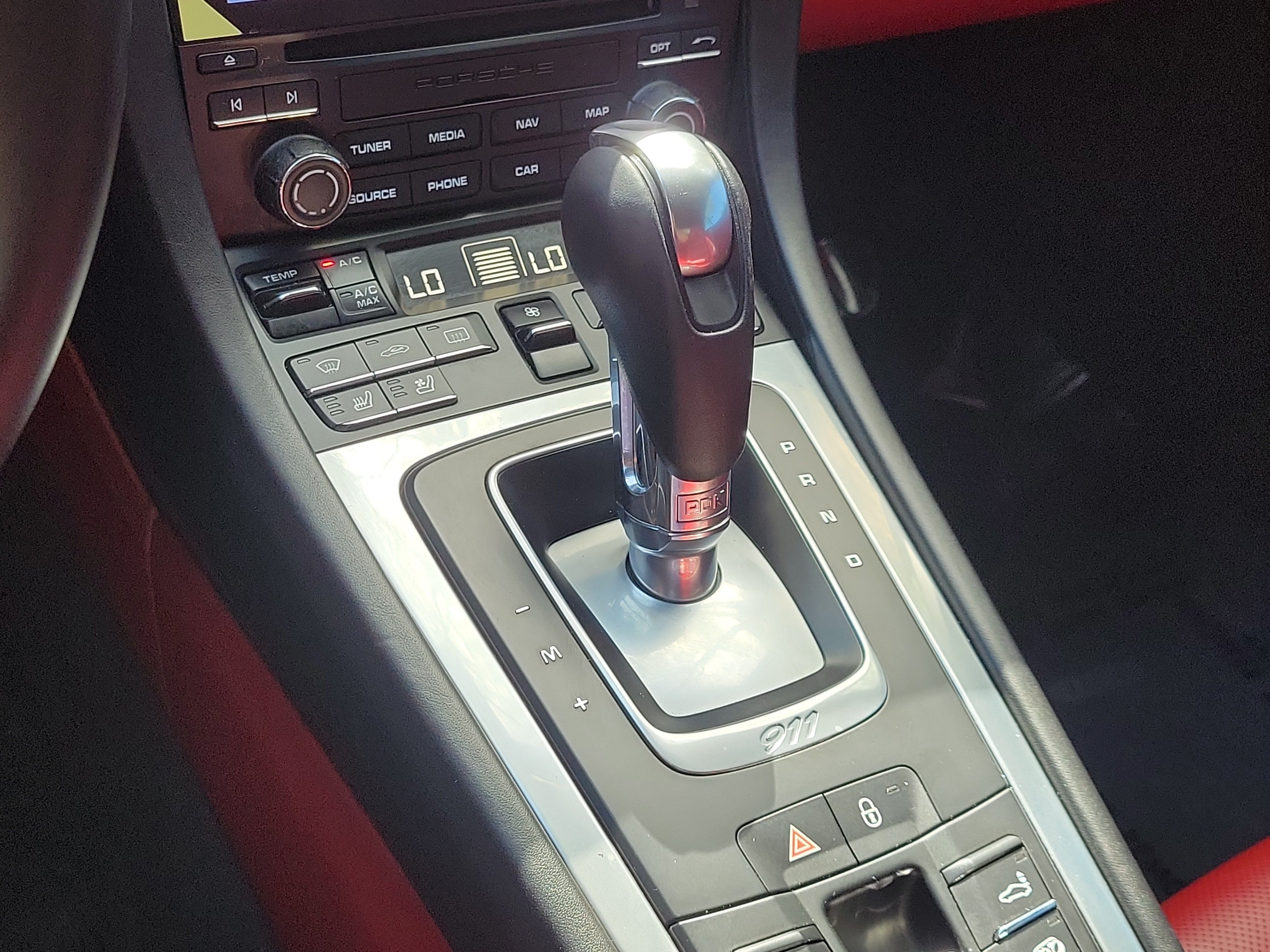 Used 2018 Porsche 911 Carrera 4 AWD/4WD image 25