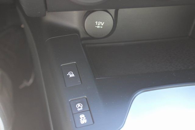 Used 2020 Jaguar E-PACE SE image 8