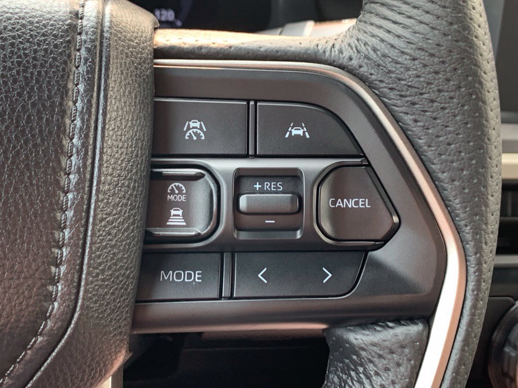 Used 2025 Toyota Tacoma TRD Sport AWD/4WD image 12