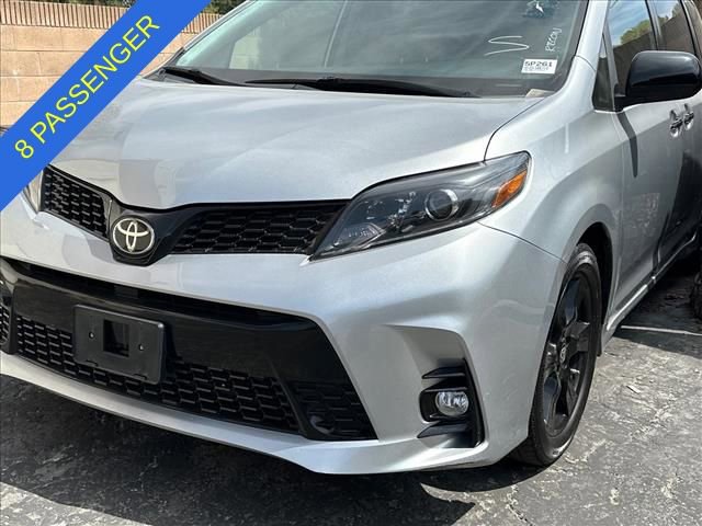 Used 2020 Toyota Sienna SE w/ SE Preferred Package