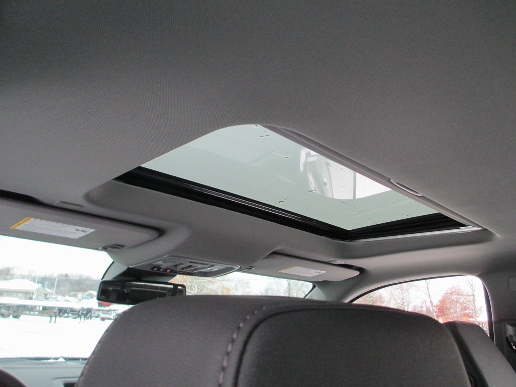 New 2026 GMC Sierra 1500 SLT w/ SLT Convenience Package image 16