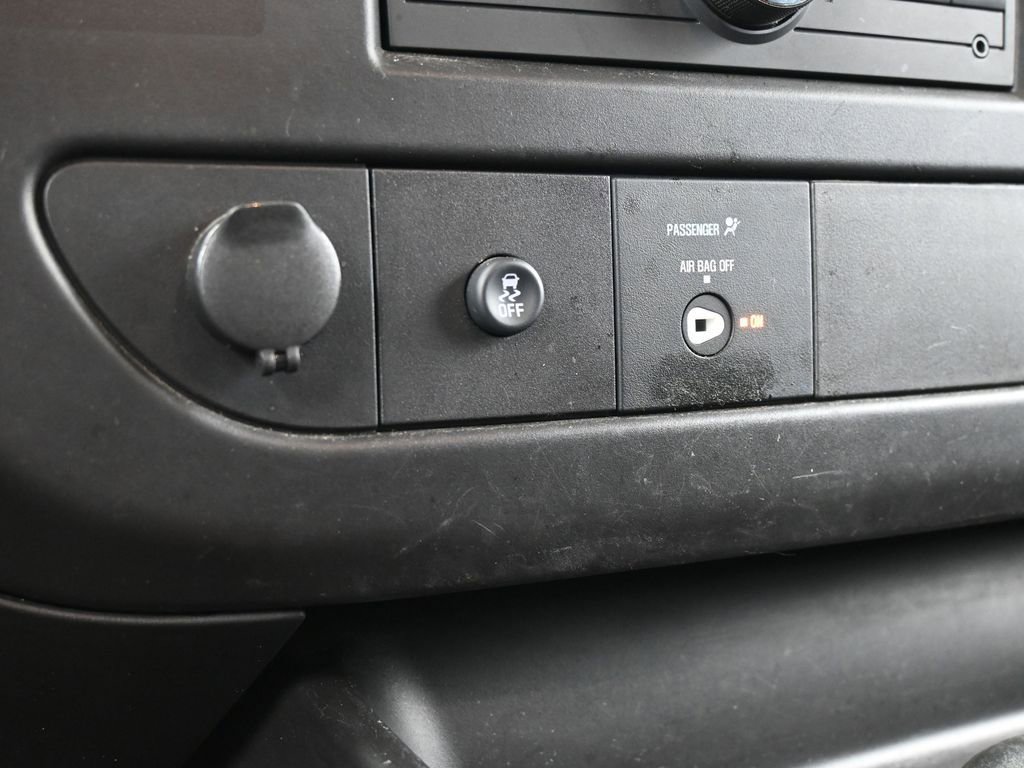 Used 2024 Chevrolet Express 2500 w/ Driver Convenience Package image 23