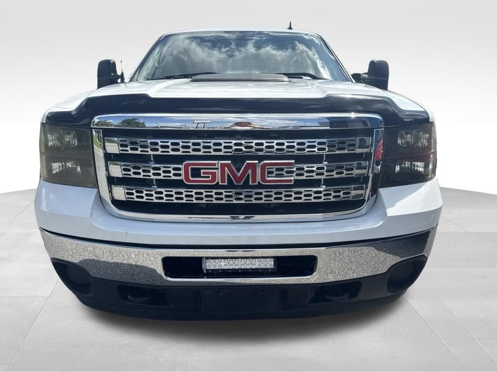Used 2011 GMC Sierra 2500 SLE AWD/4WD image 3