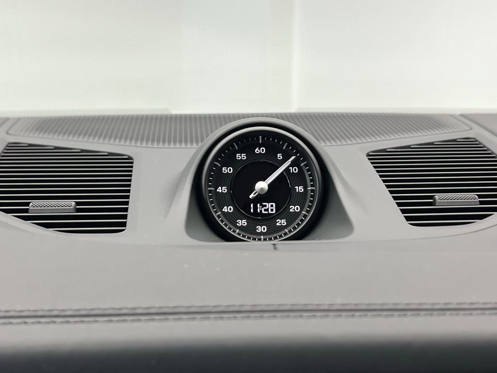 New 2026 Porsche Cayenne E-Hybrid Coupe image 12