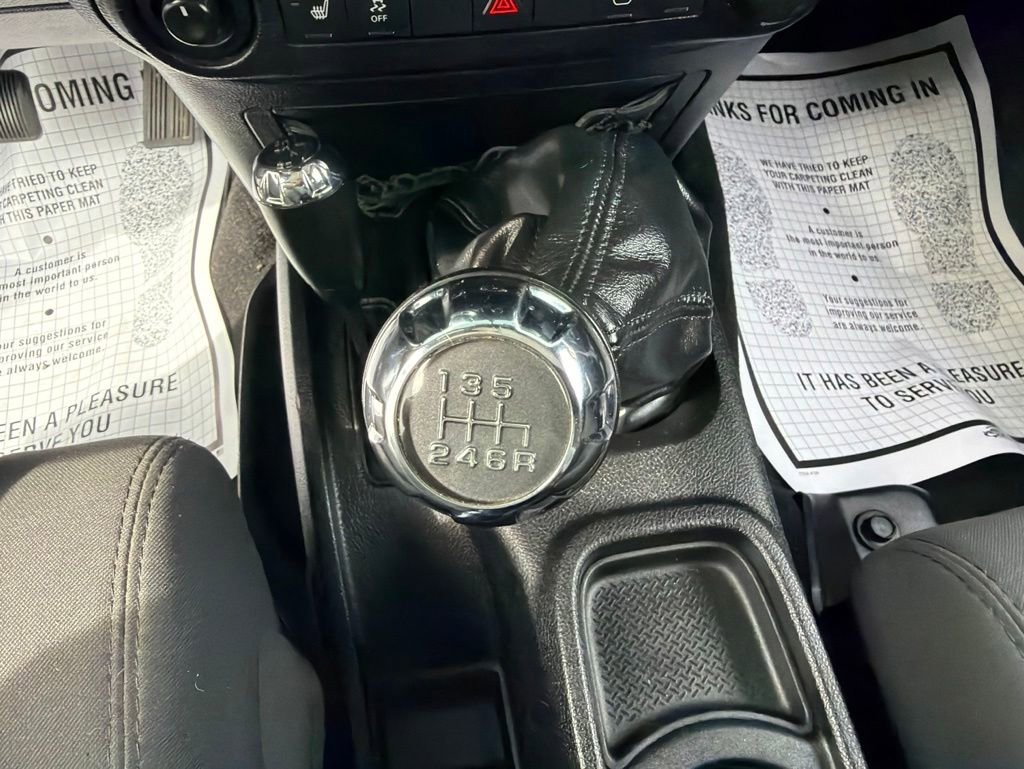 Used 2011 Jeep Wrangler Unlimited Rubicon w/ Dual Top Group AWD/4WD image 31