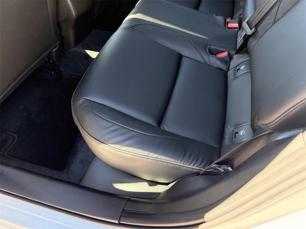 Certified 2025 MAZDA MAZDA3 s Sport image 12