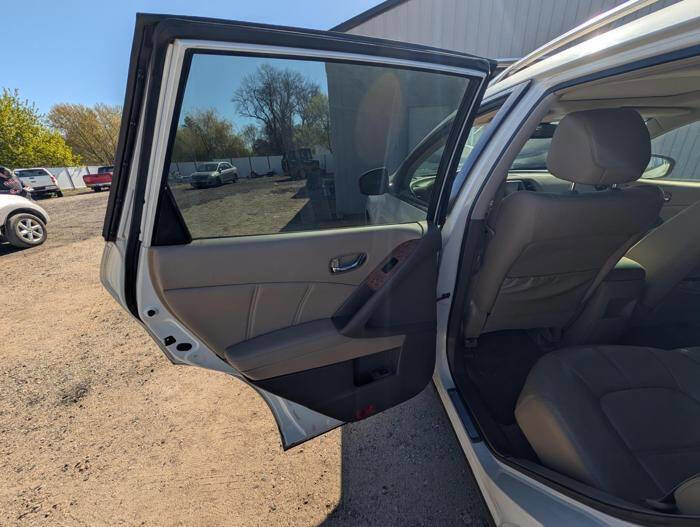Used 2012 Nissan Murano LE w/ Platinum Pkg AWD/4WD image 24