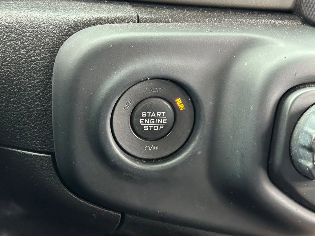 Certified 2018 Jeep Wrangler Unlimited Sahara image 54