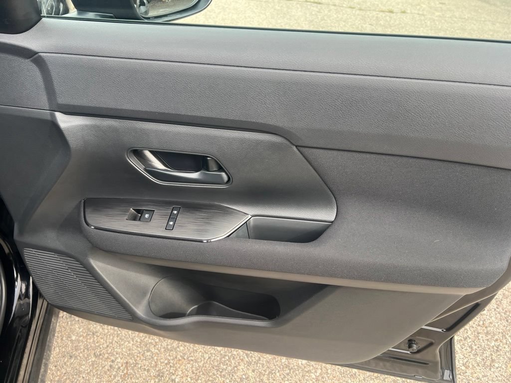 Certified 2025 Nissan Kicks S AWD/4WD image 23