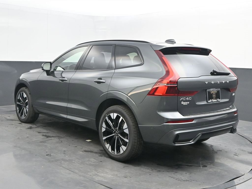 New 2026 Volvo XC60 B5 Plus w/ Climate Package image 5