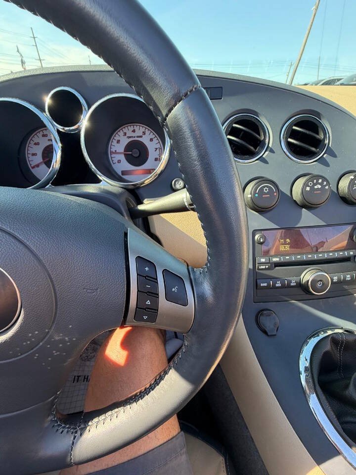 Used 2006 Pontiac Solstice Convertible w/ Premium Package RWD image 52