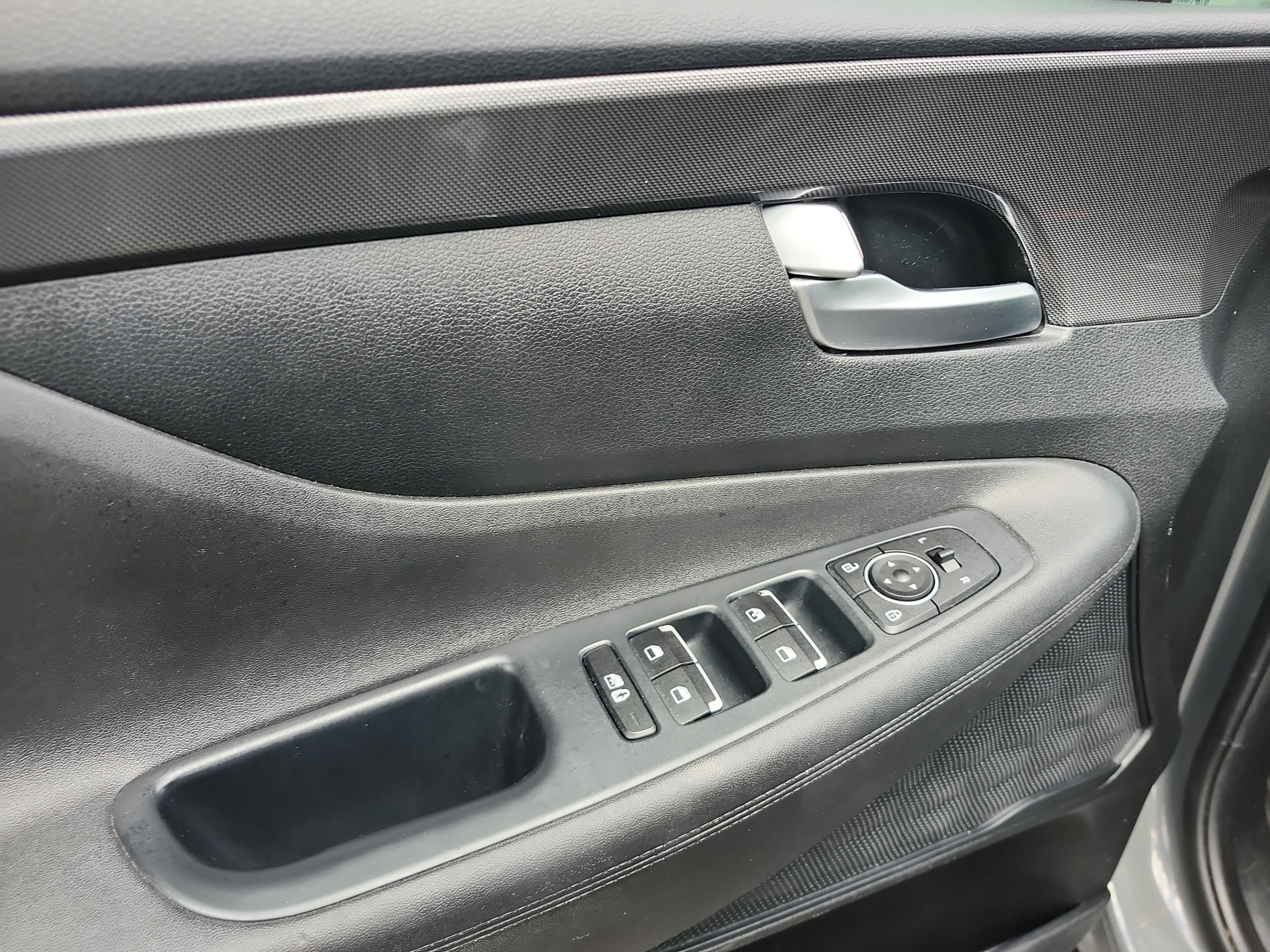 Certified 2022 Hyundai Santa Fe SE FWD image 16