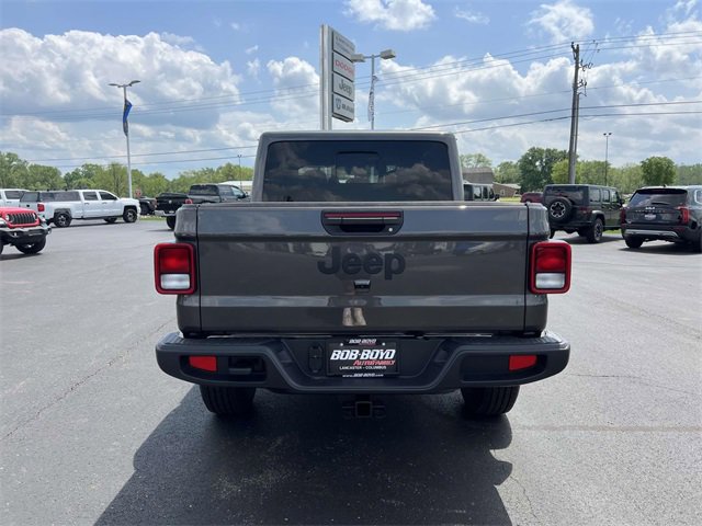 New 2025 Jeep Gladiator Sport w/ Premium Package image 7