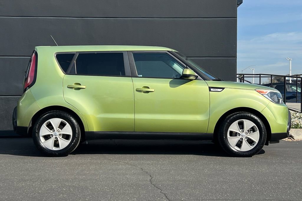 Used 2016 Kia Soul Base image 4