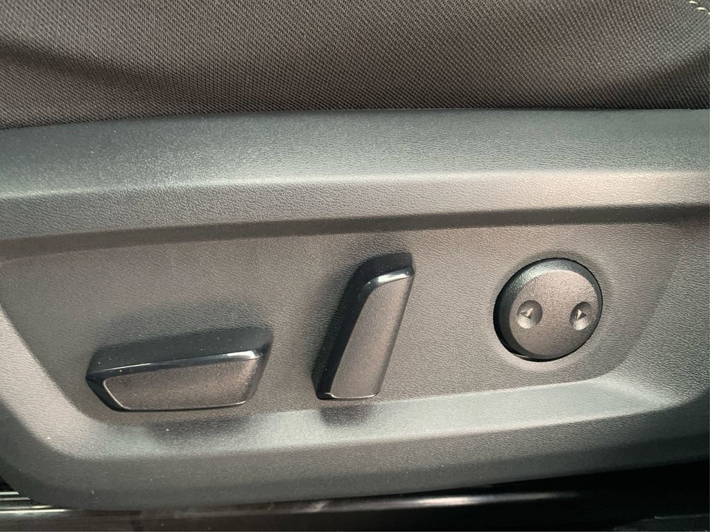 Certified 2026 Nissan Rogue SV image 38