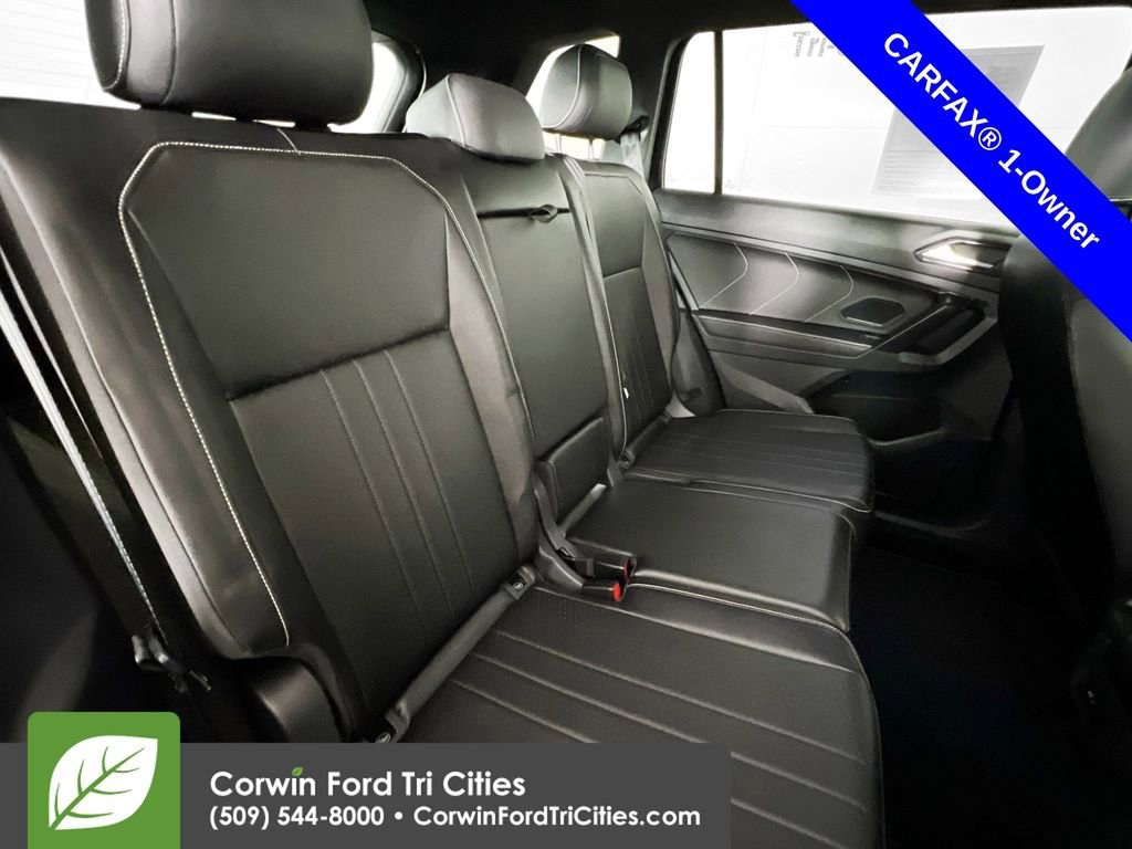 Used 2022 Volkswagen Tiguan SE R-Line image 17