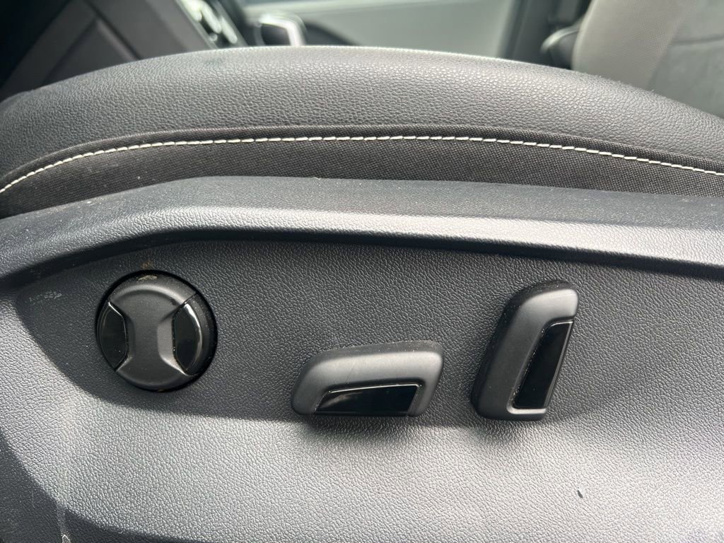 Used 2024 Volkswagen Taos SE image 10