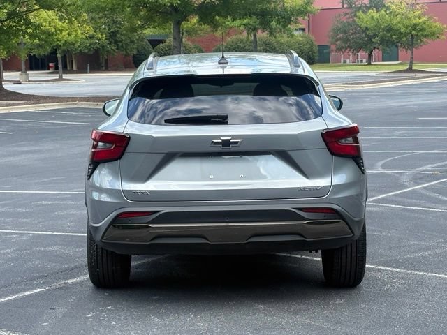 Used 2024 Chevrolet Trax ACTIV w/ Sunroof Package FWD image 6