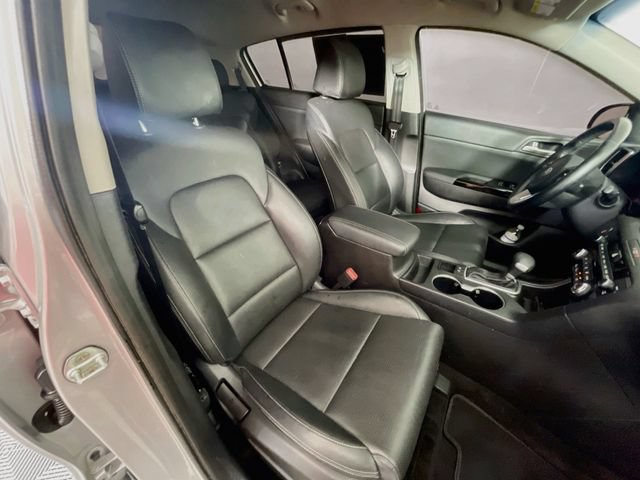 Used 2020 Kia Sportage EX FWD image 28