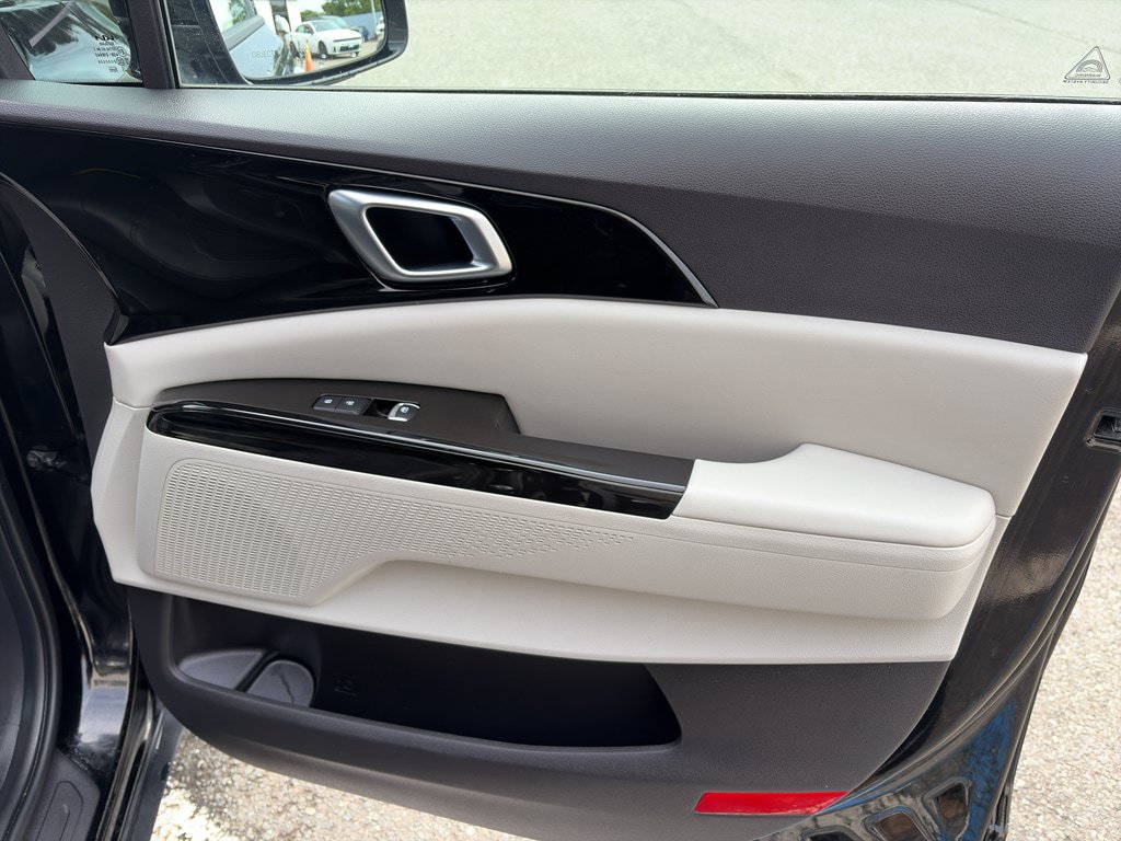 Used 2023 Kia Carnival SX FWD image 26
