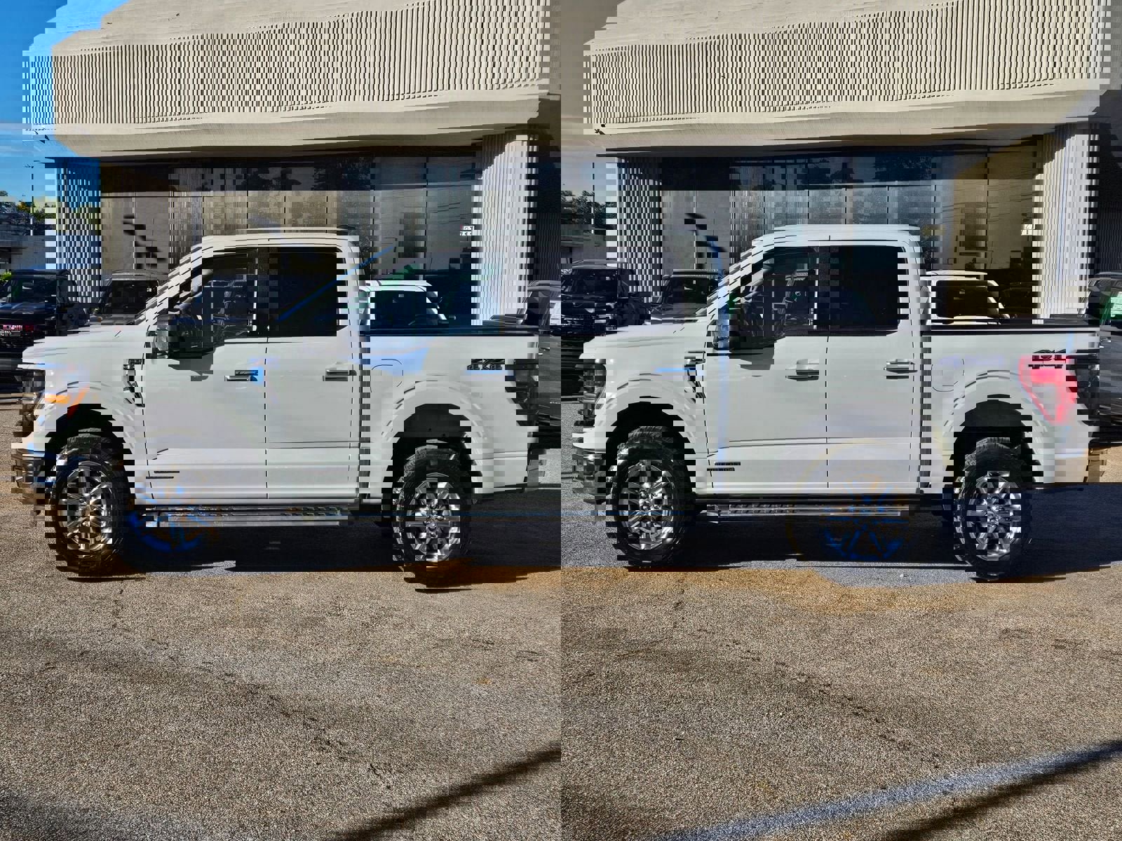 Used 2024 Ford F150 XLT w/ Mobile Office Package image 2