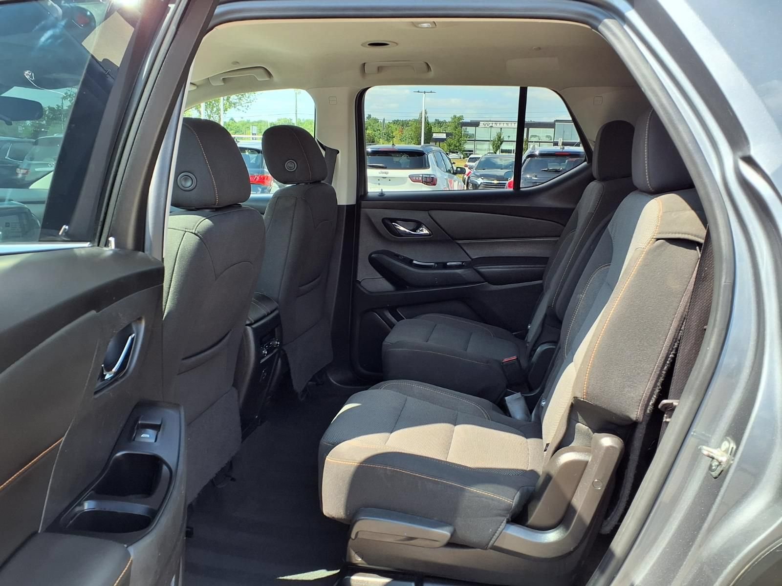 Used 2019 Chevrolet Traverse LT FWD image 12