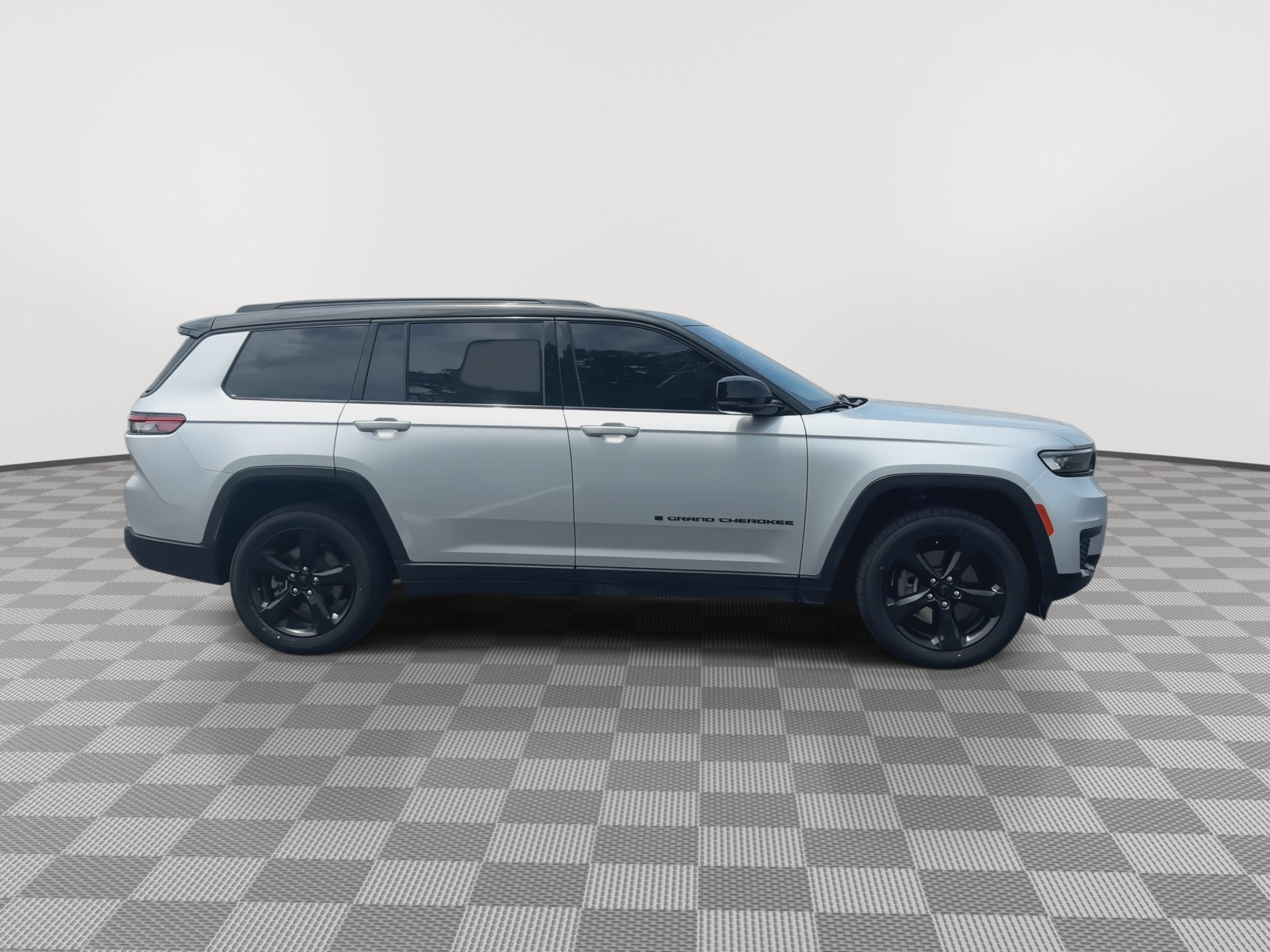 Used 2023 Jeep Grand Cherokee L Laredo AWD/4WD image 9