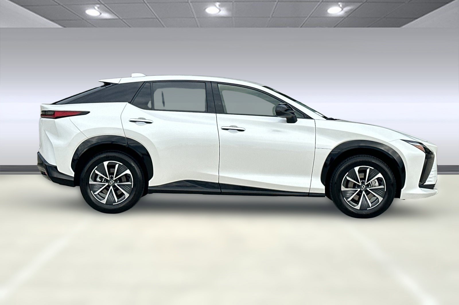 Used 2025 Lexus RZ 300e image 8