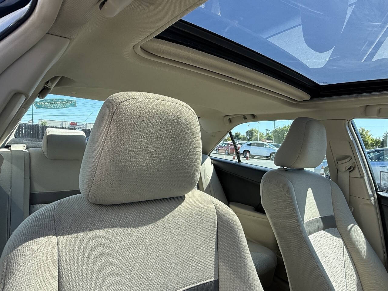 Used 2014 Toyota Camry XLE w/ Convenience Package FWD image 13