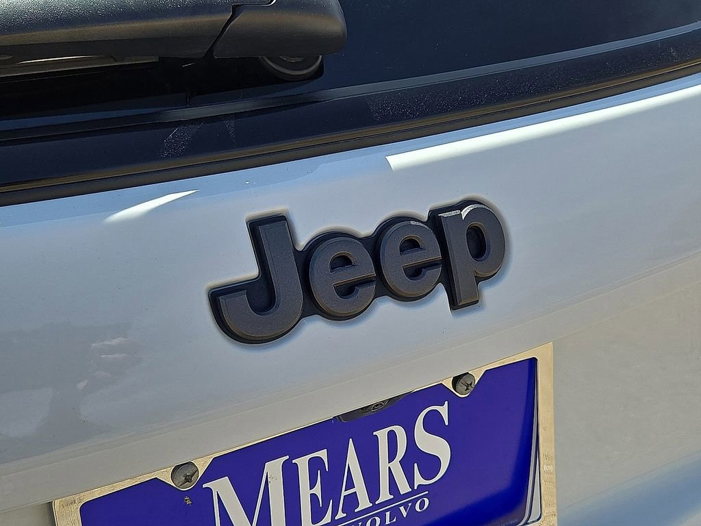 Used 2024 Jeep Compass Trailhawk AWD/4WD image 13