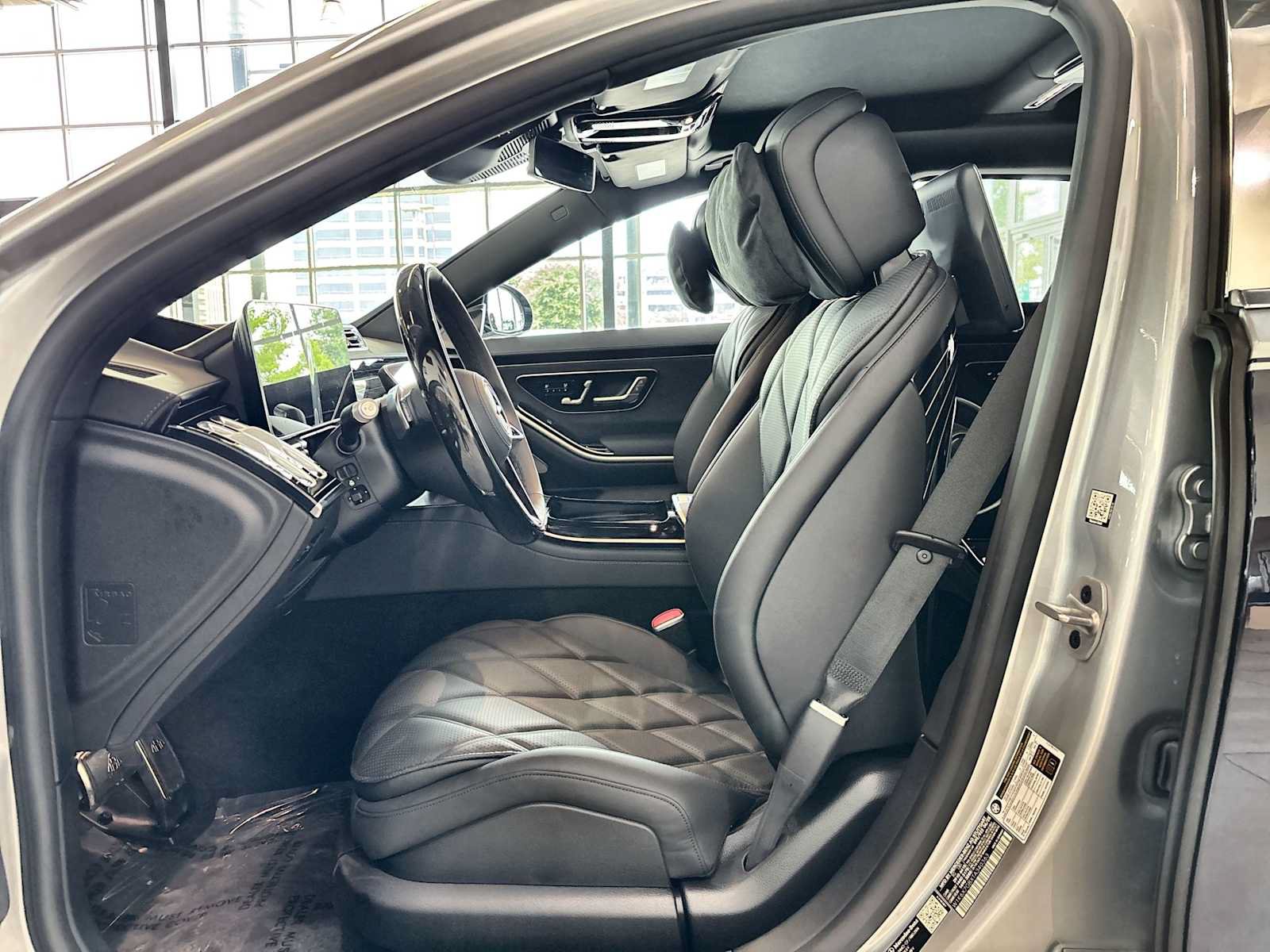 New 2026 Mercedes-Benz Maybach S 580 4MATIC image 3