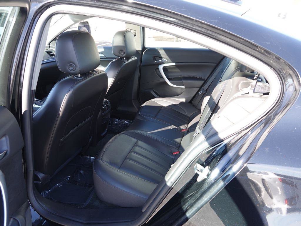 Used 2017 Buick Regal Sport Touring image 30