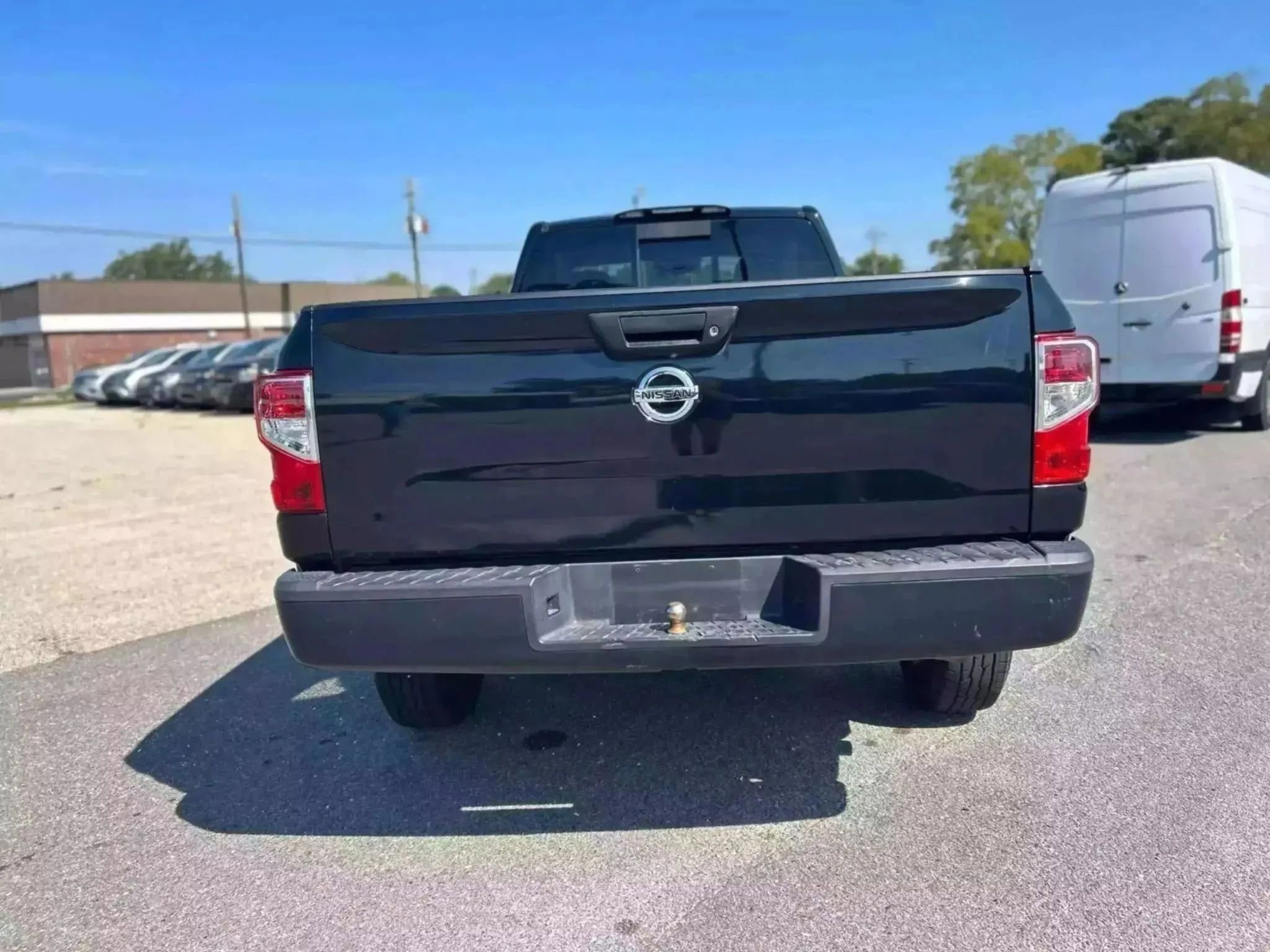 Used 2017 Nissan Titan S RWD image 8