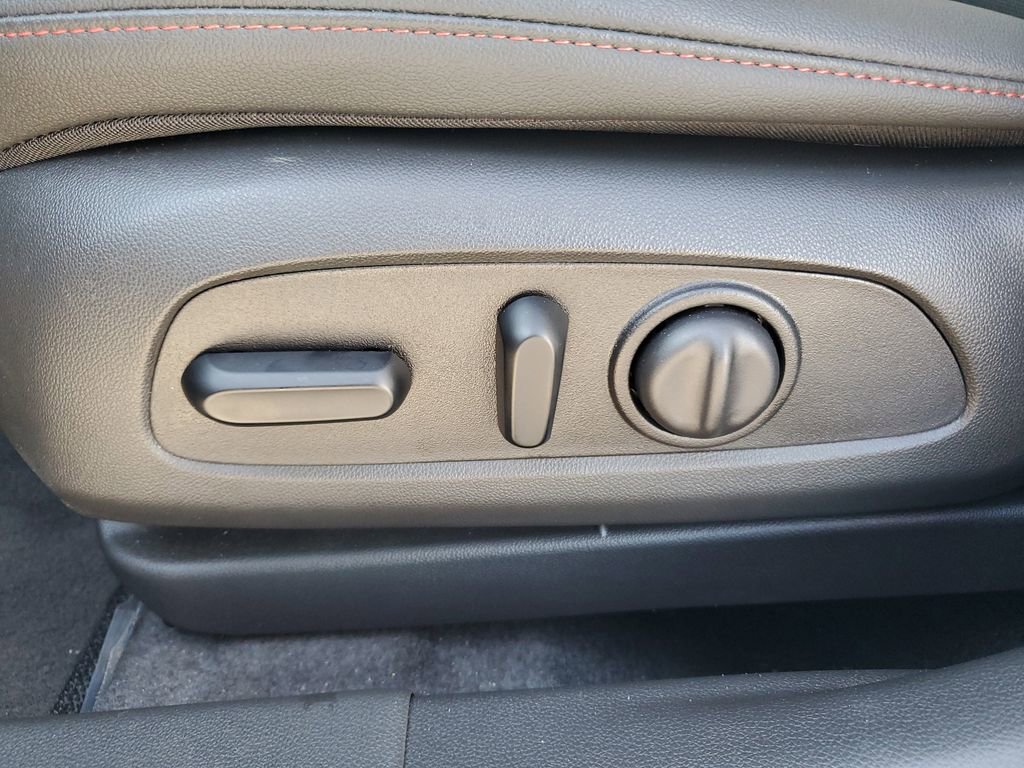 Used 2026 Chevrolet Trax RS w/ Driver Confidence Package image 21