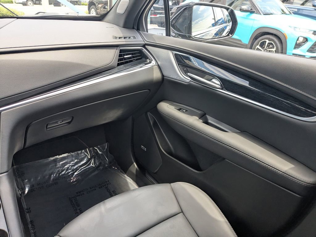 Used 2026 Cadillac XT5 Premium Luxury w/ Driver Assist Package FWD image 16