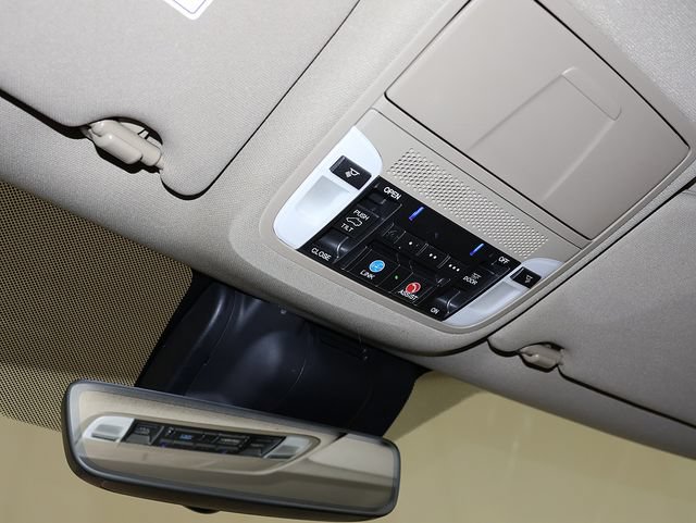 Certified 2018 Acura MDX SH-AWD w/ Technology Package image 23