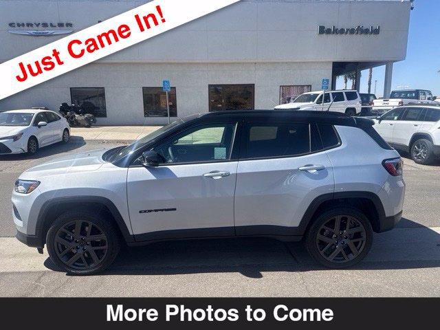 Used 2026 Jeep Compass Limited w/ Sun, Sound & Navigation Group AWD/4WD image 2