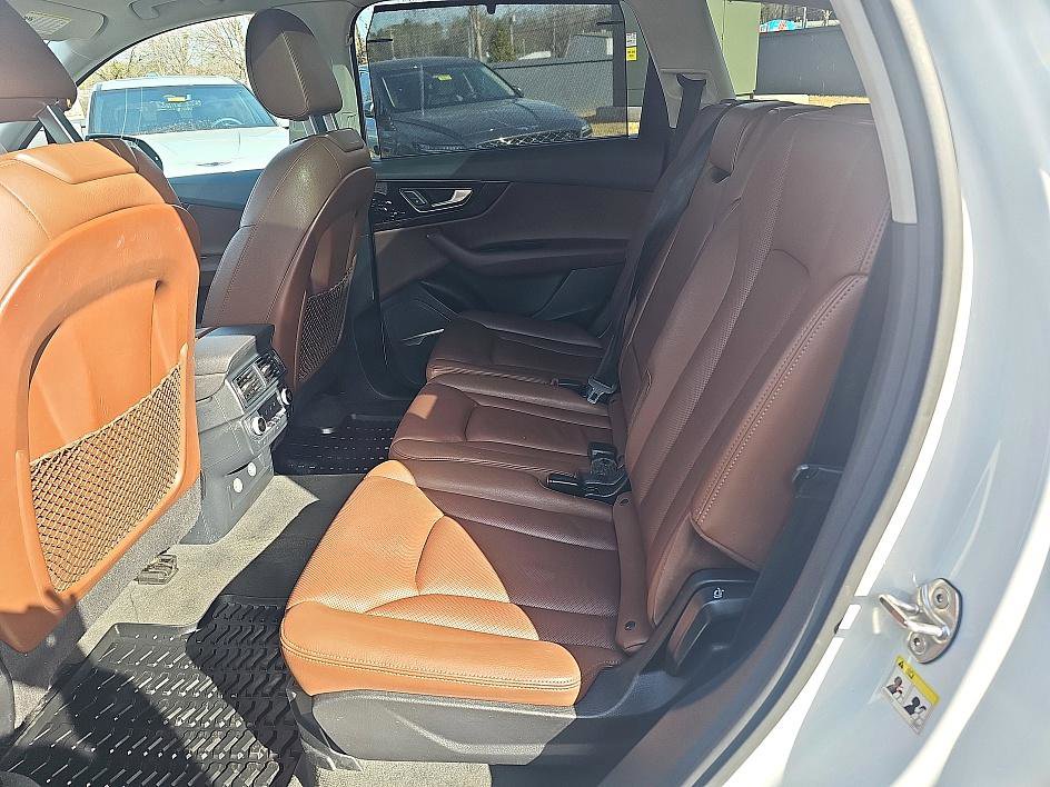 Used 2018 Audi Q7 3.0T Prestige image 32