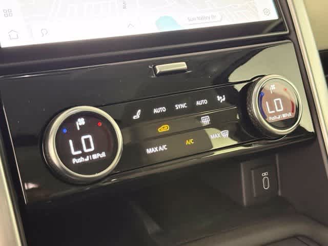 New 2026 Land Rover Discovery S AWD/4WD image 29