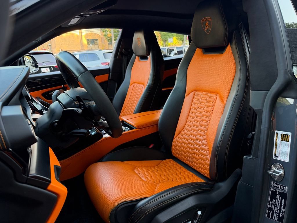 Used 2022 Lamborghini Urus AWD/4WD image 26