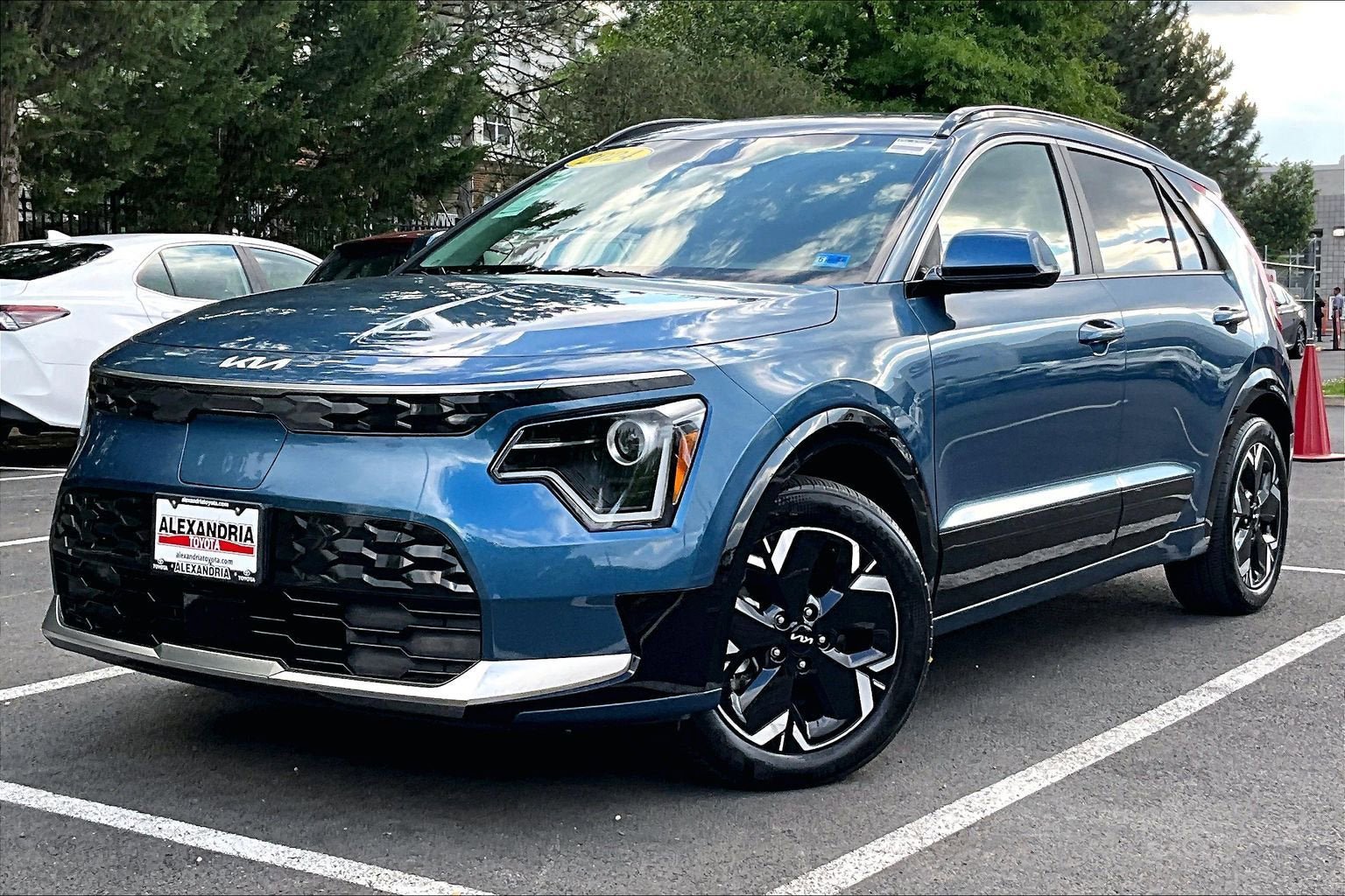 Used 2024 Kia Niro Wind FWD image 1