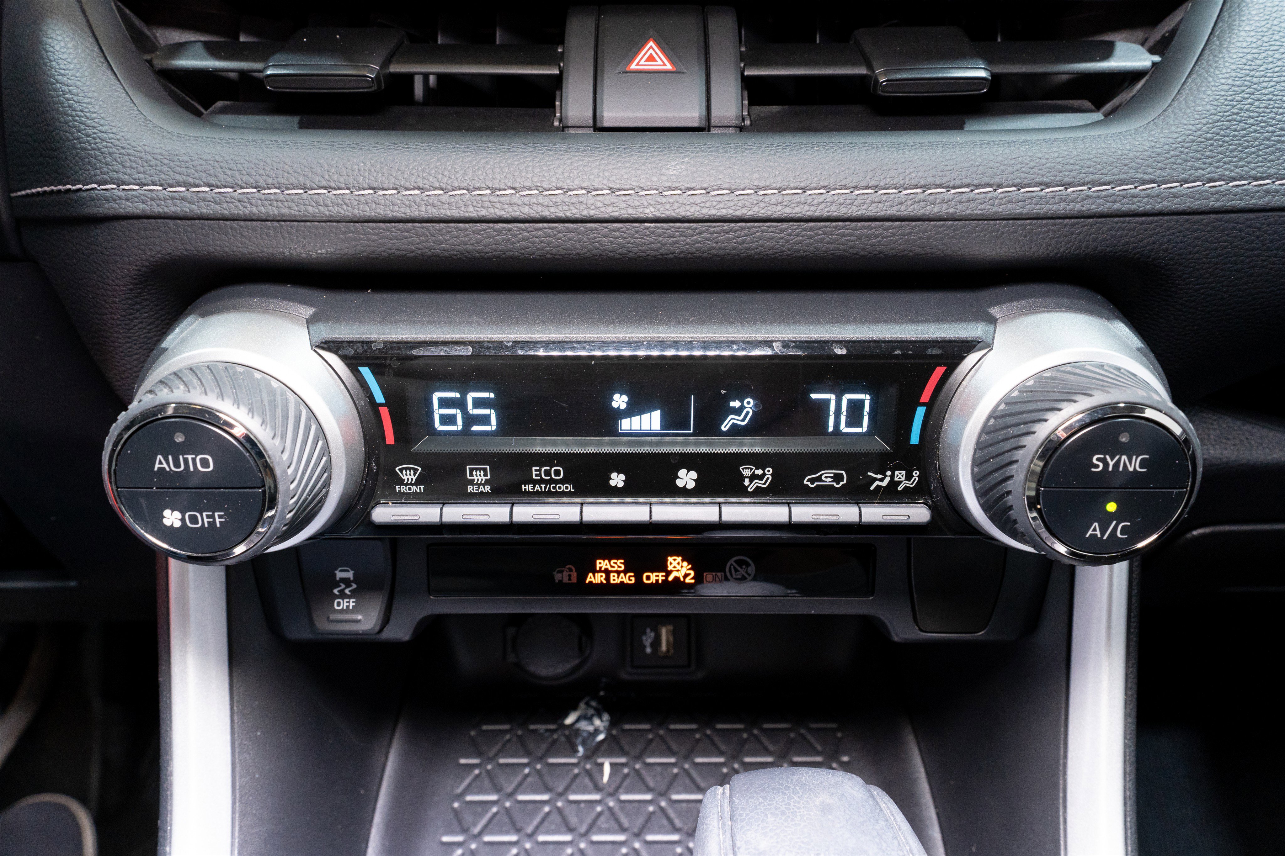 Used 2024 Toyota RAV4 LE image 18