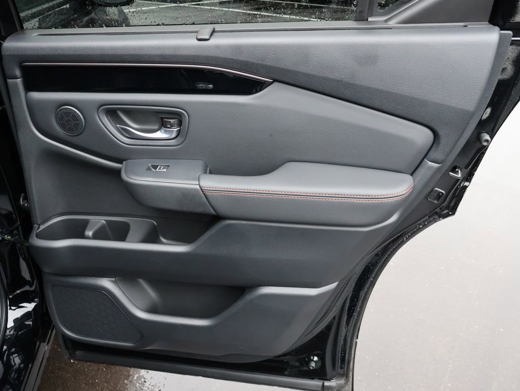 Certified 2025 Honda Pilot TrailSport image 15