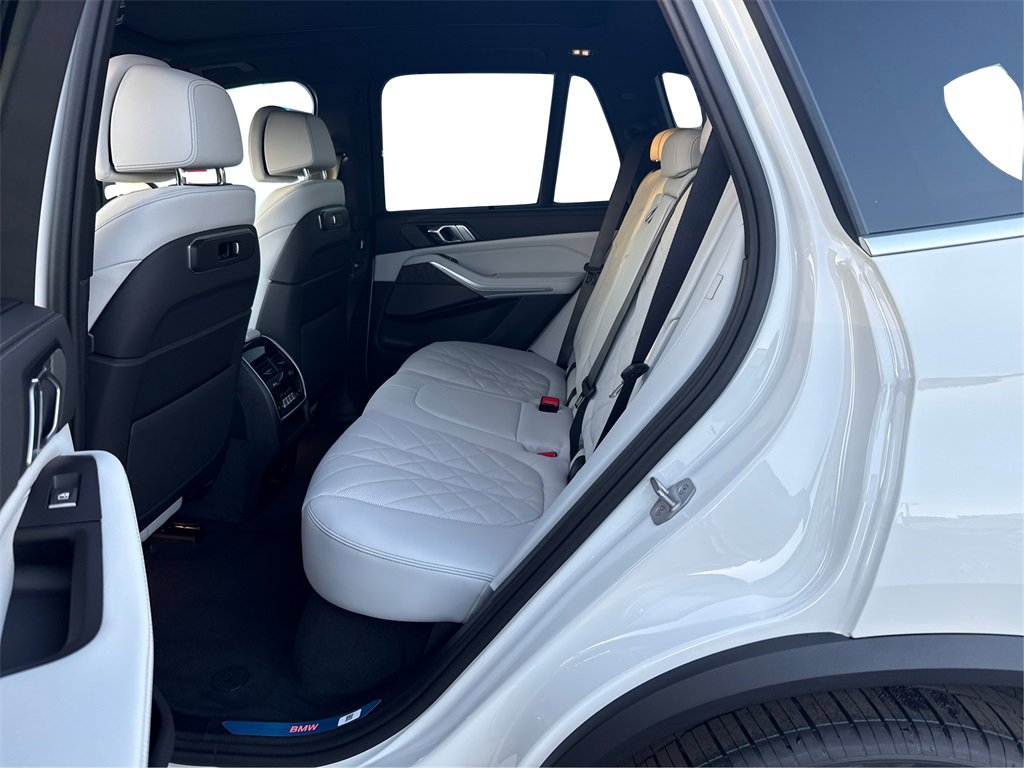 New 2026 BMW X5 sDrive40i image 10